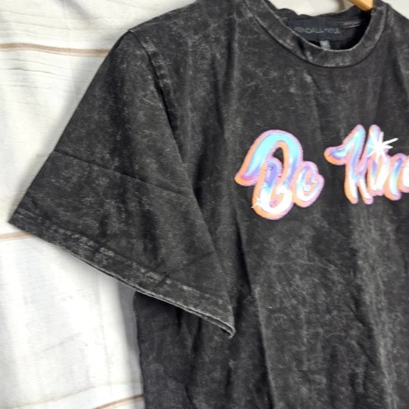 Kendall + Kylie Short Sleeve Short T-shirt Size Medium Be Kind Stone Washed - Picture 4 of 8